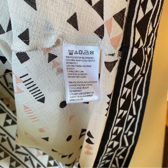 Urban Outfitters Ecote Geometric Patterned Batwing Style Kimono - Size M/L - Picture 7 of 11